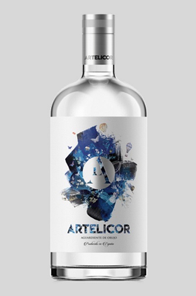 aguardiente de orujo, orujo, aguardiente, aguardiente artelicor, orujo artelicor, licor artesanal, licor con elaboracion artesanal, licor de elaboracion tradicional, artelicor, licor azur artelicor, donde comprar licores artelicor en madrid, comprar artelicor en madird, comprar licores en madird, comprar aguardiente de orujo artelicor en madird, comprar aguardiente de orujo, aguardiente de orujo artesanal