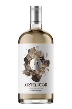 crema de orujo, orujo, crema de orujo artelicor, artelicor, licor artesanal, licor de elaboracion artesanal, licor con elaboracion tradicional, licor tradicional, licor marron artelicor, donde comprar licores artelicor en madrid, comprar artelicor en madrid, comprar licores en madrid, comprar licores, comprar crema de orujo artelicor en madrid, comprar crema de orujo, crema de orujo artesanal